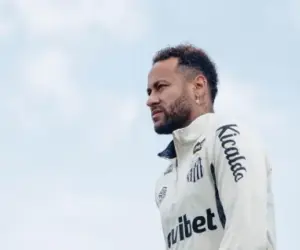 Neymar não viaja com o Santos e deve desfalcar no jogo em gramado sintético