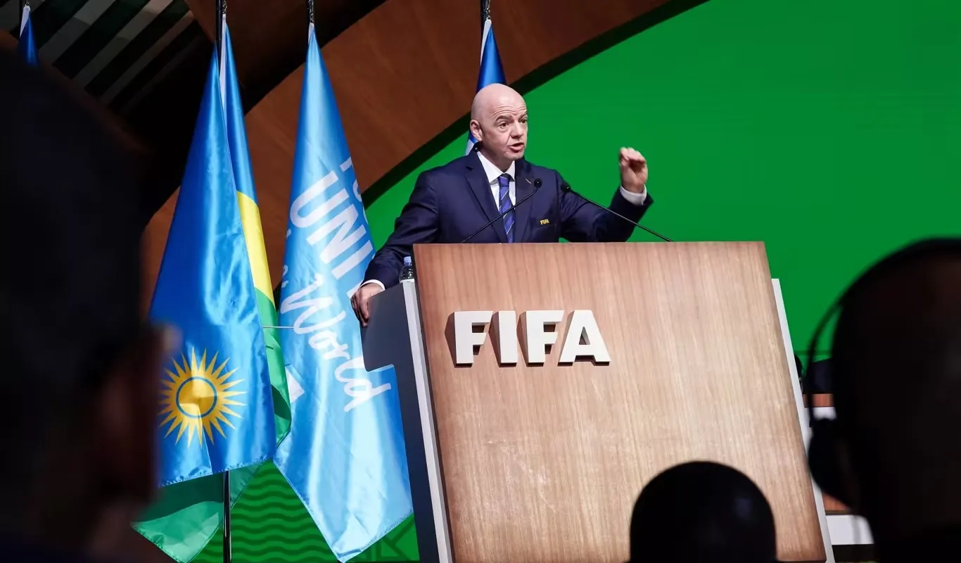 Infantino desculpas projeto falho