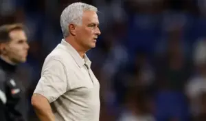 José Mourinho afirma que Vini Jr. sofre bullying: 'O que fazem é demais'