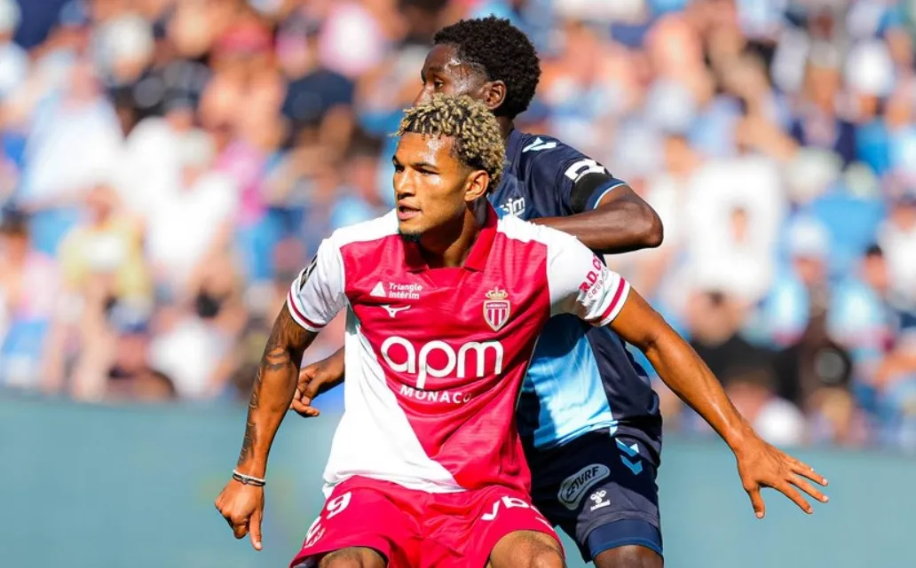 Filipe Luís vence a primeira pelo Monaco