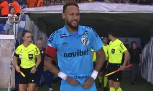 Cuca ressalta Santos ainda vivo em três competições