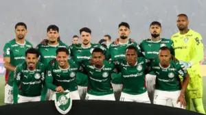 Palmeiras alivia crise, cumpre meta e garante R$ 9 milhões