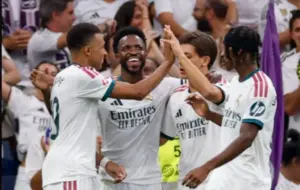 Real Madrid goleia Málaga e embala no Espanhol