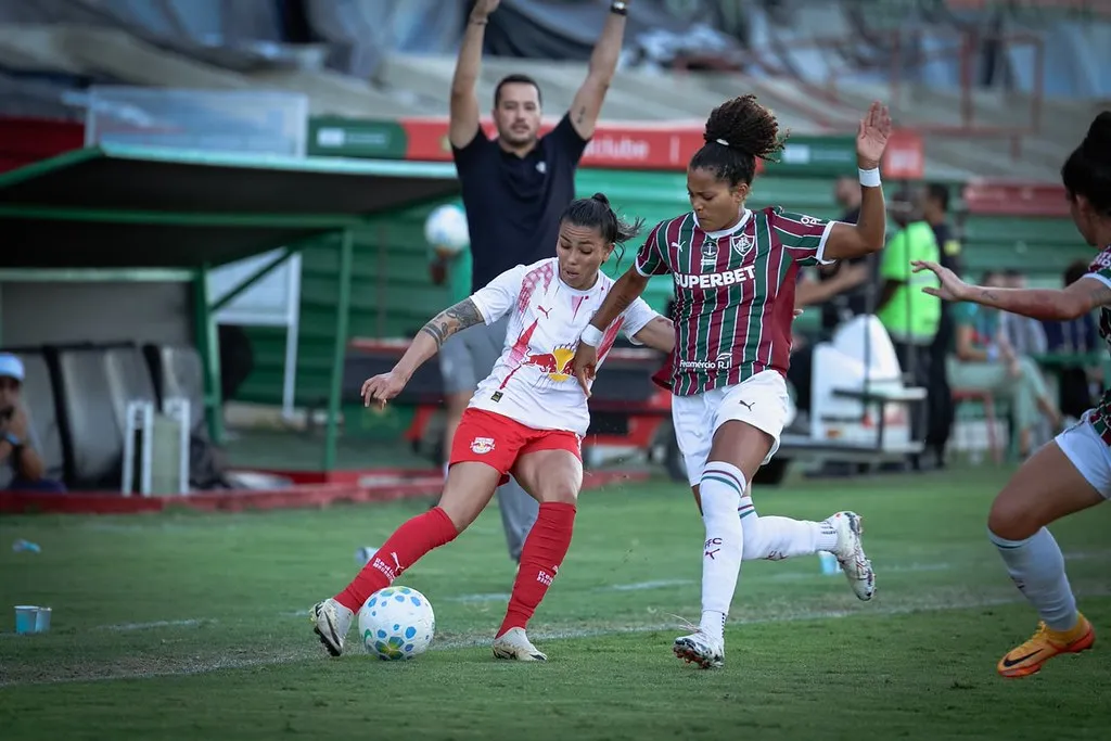 BRASILEIRÃO FEMININO: Paulistas abrem 14ª rodada com placares opostos 2 Red Bull Bragantino perde Fluminense Brasileirão Feminino