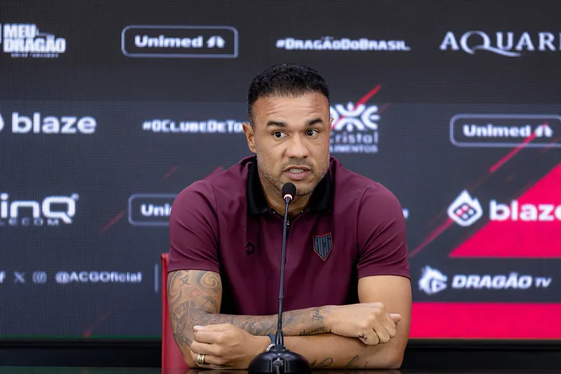 roger silva atletico go botafogo sp raphael teixeira pos