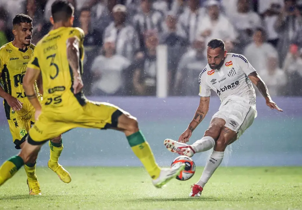 Santos x Mirassol - Onde assistir, arbitragem e escalações