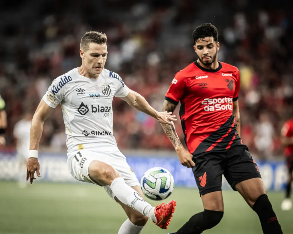 Santos x Athletico-PR - Onde assistir, arbitragem e escalações