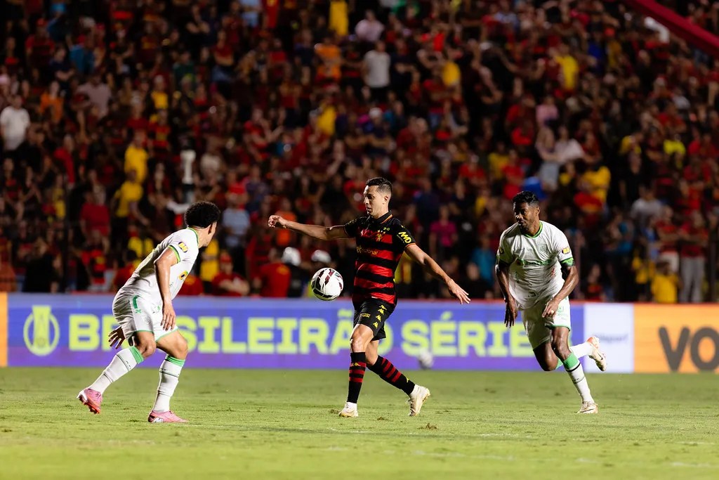 Sport-PE 3 x 0 América-MG - Leão retorna provisoriamente ao G-6 da Série B 2 Sport América-MG Série B