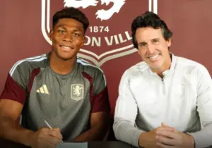 Aston Villa investe R$ 181,6 milhões e acerta com Zion Suzuki
