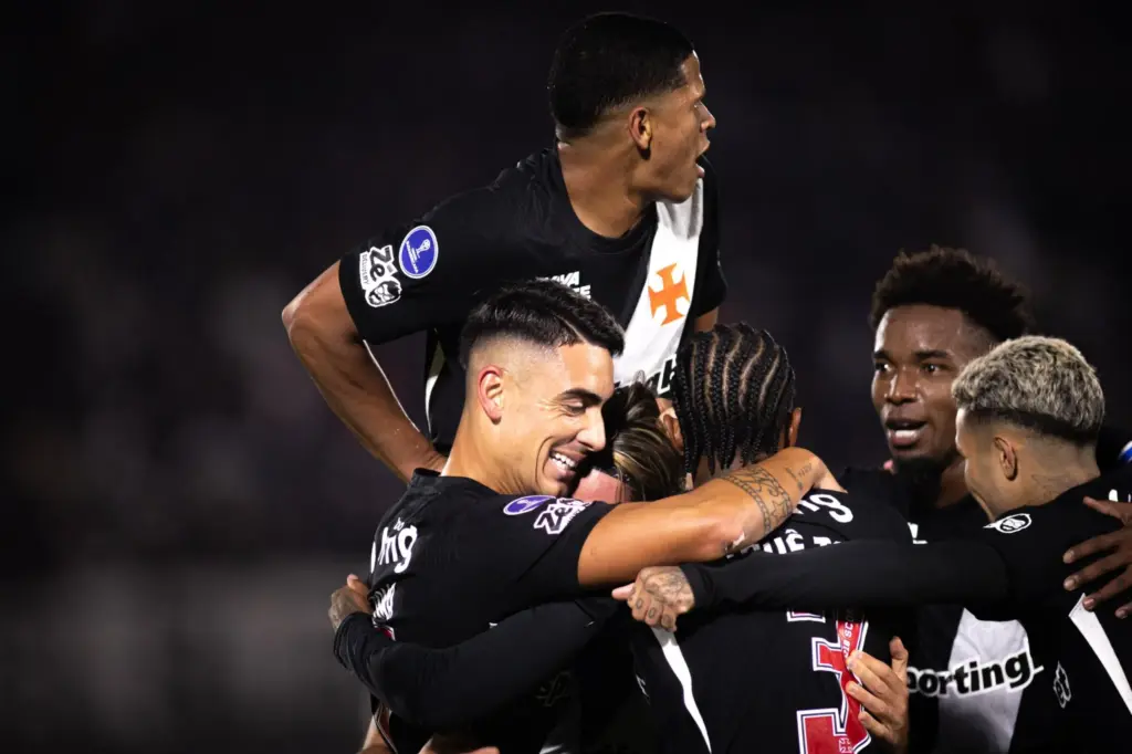 Vasco goleia Olimpia-PAR Sul-Americana