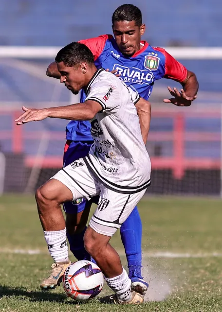 São Caetano 1 x 4 EC São Bernardo - Cachorrão goleia e assume liderança do Grupo 4 2 yMvpNTL0 image