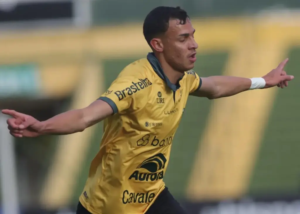 Ypiranga-RS 4 x 1 Floresta-CE - Canário estaciona no G-8 da Série C