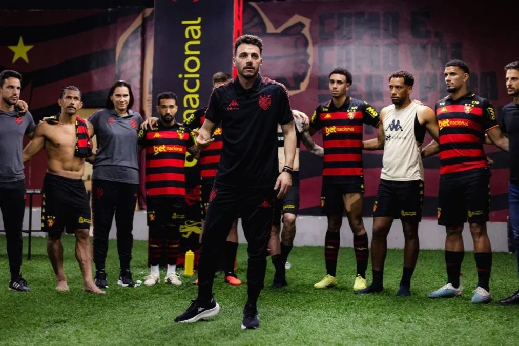 Soso elogia Sport após virada, mas avisa: 'Ninguém é titular'