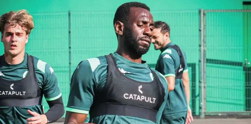 Bolasie volta a treinar na Chapecoense após período lesionado
