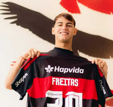 Flamengo oficializa promessa argentina e anuncia Joaquín Freitas