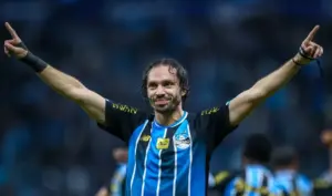 Confusão entre comissões toma conta ao fim do Gre-Nal após provocação com valsa