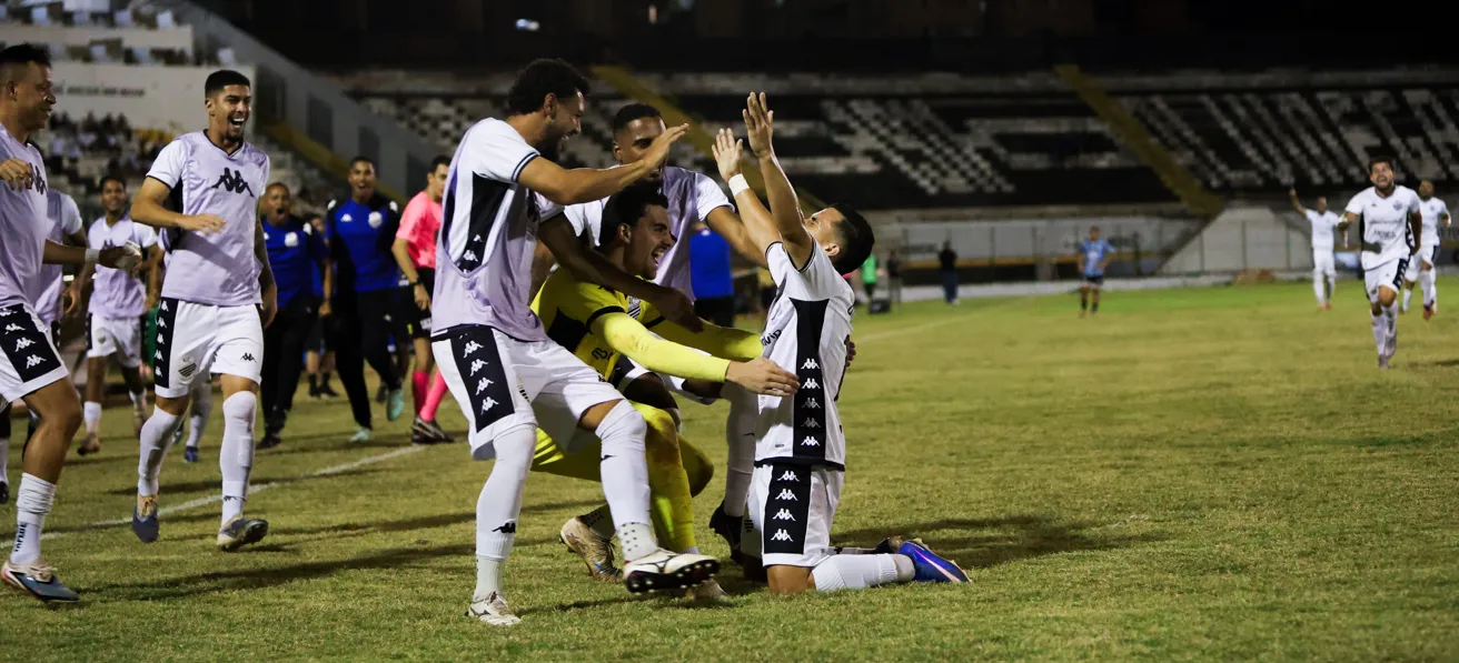 Comercial nas quartas da Copa Paulista