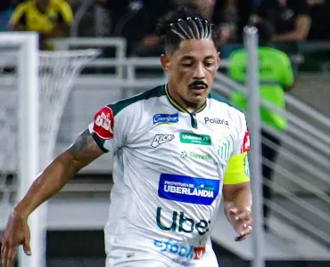 Tomás
