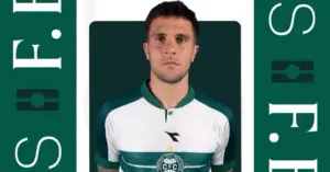 Coritiba oficializa a contratação do lateral-direito Fabricio Bustos