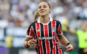 BRASILEIRÃO FEMININO: São Paulo vira sobre Corinthians e fica perto do título