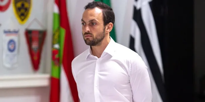 Ambrogini promete priorizar base e diz que dívida da Inter de Limeira é administrável