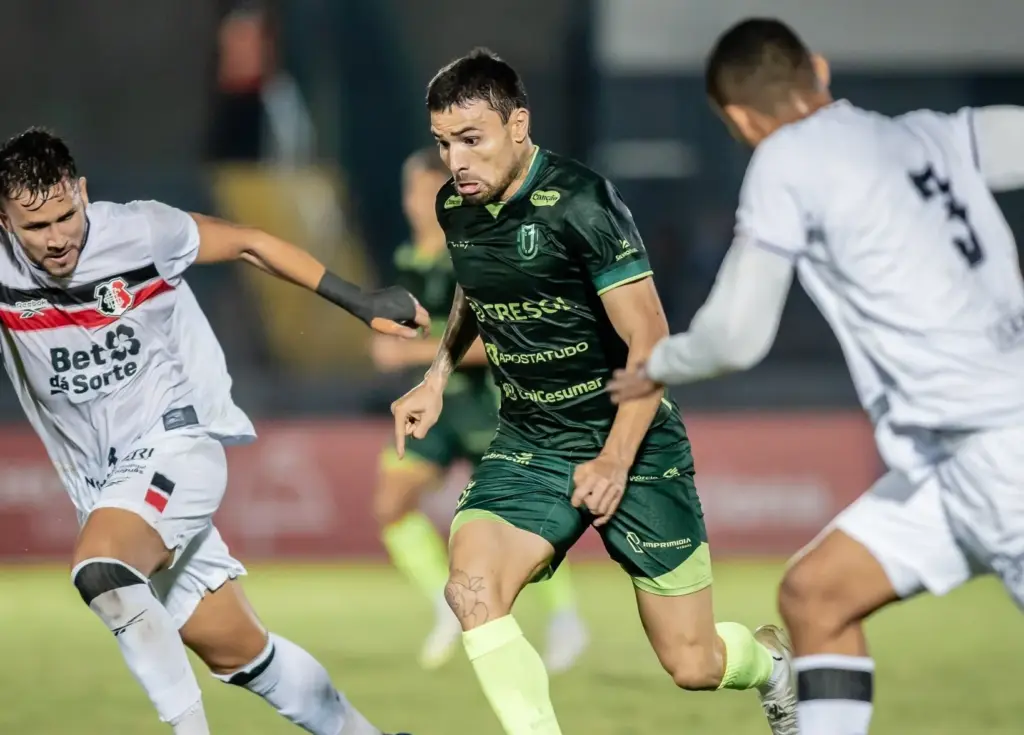 Maringá x Santa Cruz - Onde assistir, horário e escalações!