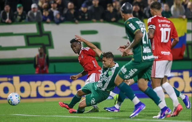 Chapecoense 1 x 2 Internacional - Colorado respira na luta contra degola 4 Brasileirão - 2026 - chapecoense 1 x 2 Internacional