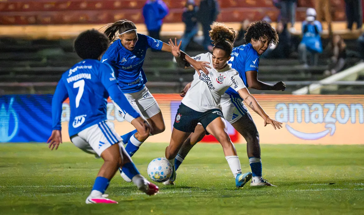 BRASILEIRÃO FEMININO: Corinthians vira sobre o Cruzeiro e avança à semifinal