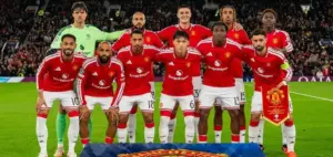 United retorna à Champions com gol brasileiro e surra em estreante