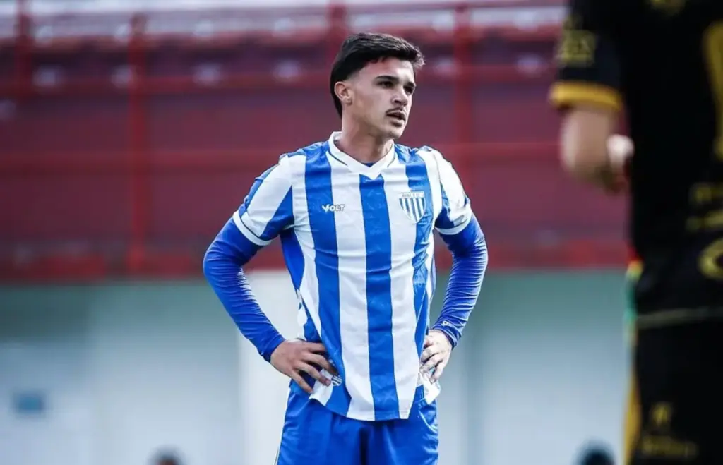 Avaí acerta a venda de meia de 18 anos para clube da Série A