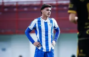 Avaí acerta a venda de meia de 18 anos para clube da Série A