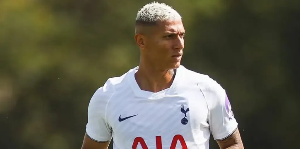 Richarlison fica fora de lista do Tottenham e se aproxima de clube turco