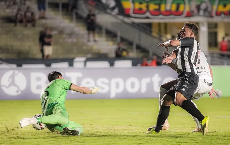 Botafogo-PB 0 x 0 Maringá-PR - Belo pressiona mas Maringá segura empate 5 RlLUAHHx image