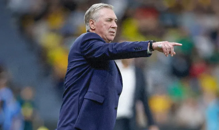 Ancelotti durante empate do Brasil contra a Austrália