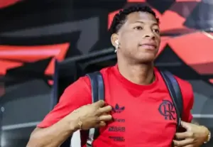 Flamengo dispara contra time russo e presta apoio ao Botafogo após negociações frustradas