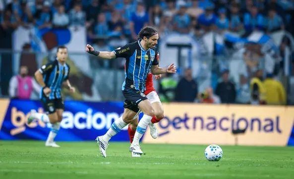 Grêmio 3 x 1 Internacional - Tricolor leva o Gre-Nal 454, quebra tabu e avança na Copa do Brasil 3 Screenshot 373