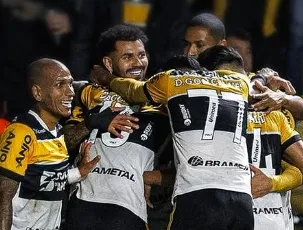 Criciúma dorme líder da Série B