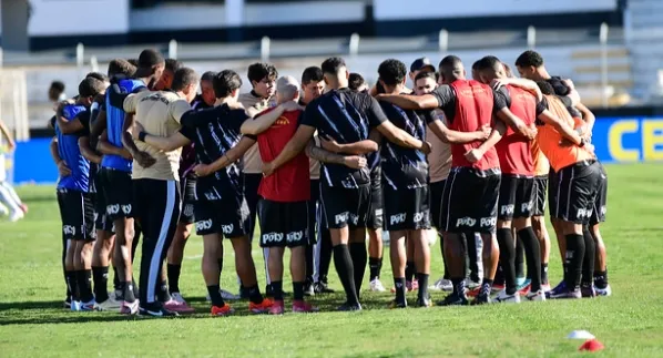 Elenco da Ponte Preta faz novo protesto e não concentrará antes da partida pela Série B