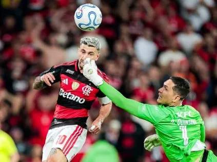 Arrascaeta coloca o Flamengo nas semifinais da Libertadores