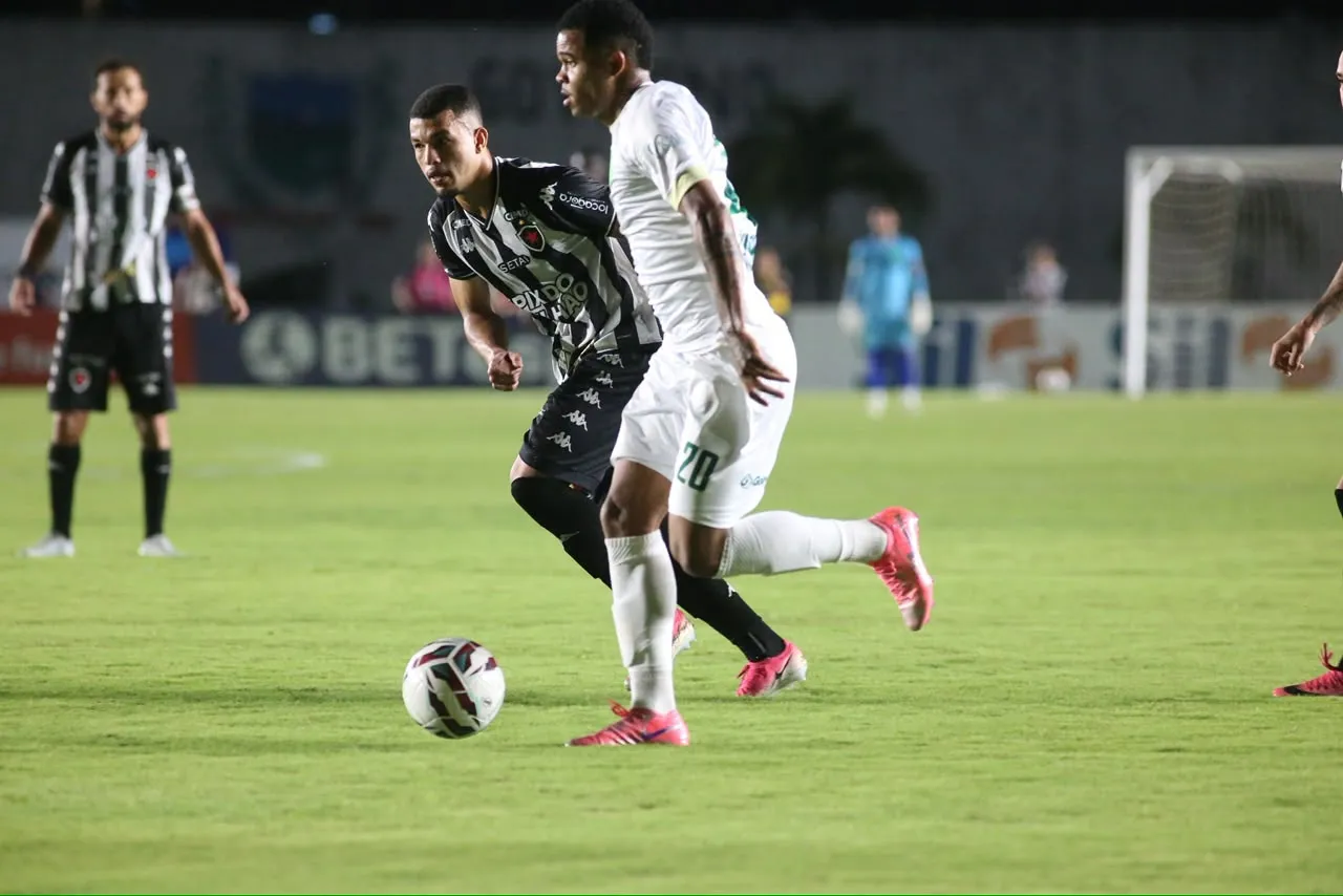 Botafogo-PB 0 x 1 Floresta-CE - Belo se complica no quadrangular (Foto: Leandro Leite /Floresta EC)