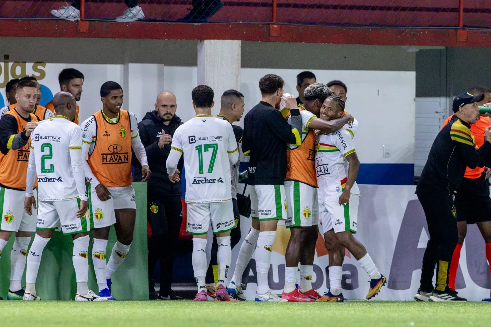 Brusque 2 x 2 Inter de Limeira - Jogão mantém emoção na Série C 4 Brusque e Inter de Limeira empataram pelo placar de 2 a 2 (Foto: Lucas Gabriel Cardoso/Brusque FC)