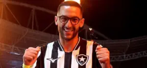 Botafogo aguarda documento para regularizar Ziyech no BID