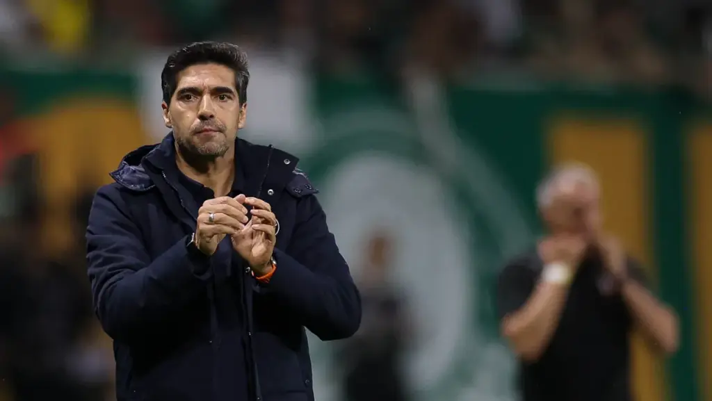 Vivo em três frentes, Palmeiras aposta em respiro da Data Fifa