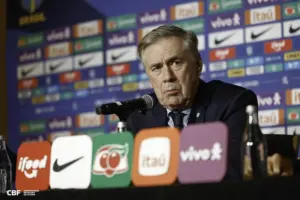 Ancelotti faz 1ª convocação pós-Copa com promessa de renovação