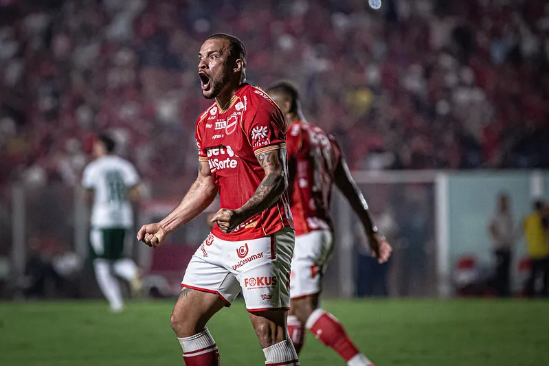 andre luis vila nova roberto correa
