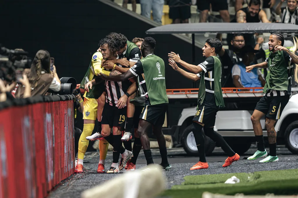 Goleiro do Atlético-MG celebra classificação na Copa Sul-Americana: "Extrema felicidade" 3 Atlético-MG elimina Santos Copa Sul-Americana