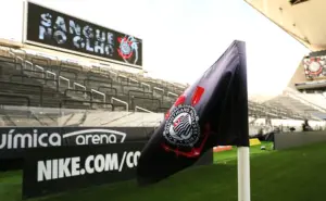 Corinthians fecha acordo com Carlos Leite por dívida de quase R$ 100 milhões