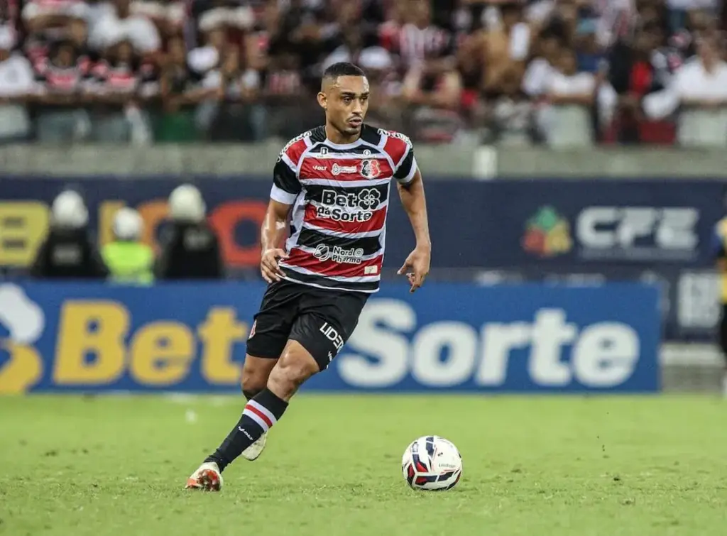 Santa Cruz terá baixa de zagueiro no próximo jogo da Série C