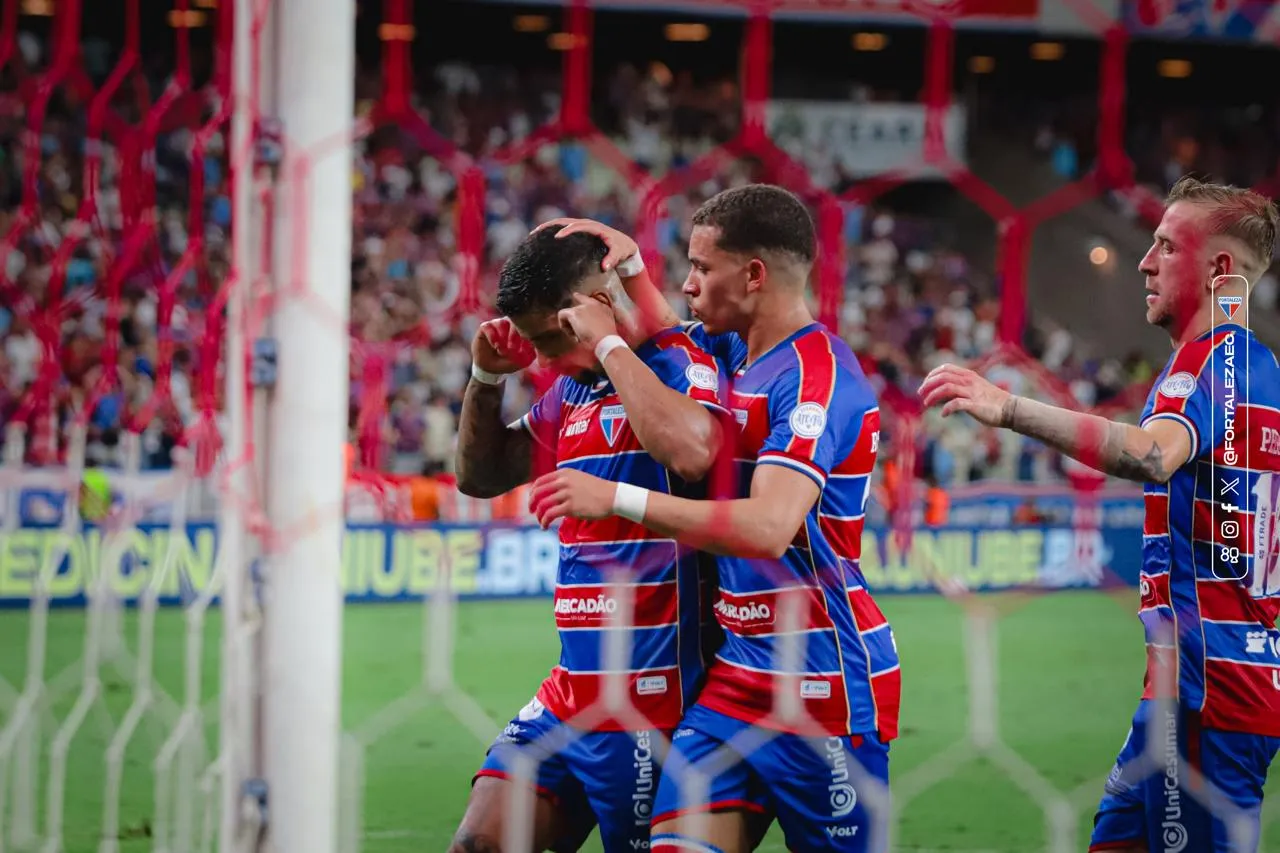 Fortaleza 2 x 2 Athletic-MG - Tudo igual em jogo quente no Castelão 4 fortaleza athletic seire b leonardo moreira