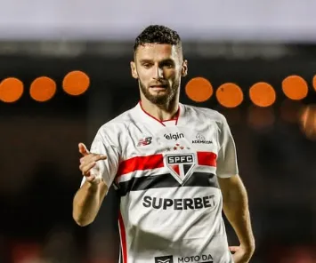 Zagueiro do São Paulo será submetido a cirurgia no joelho nesta 4ª feira